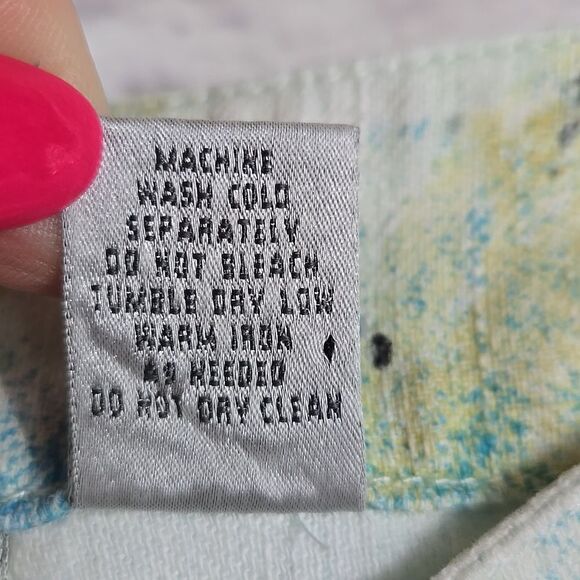 Chico's Linen Blend White Trouser Crop Pant Summer Fish Postcard Lace Up Bottom - Picture 11 of 12